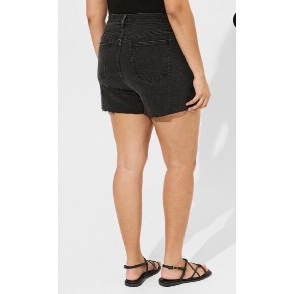Torrid Button Front Raw Hem Denim Shorts Sz 30 (4X) Womens Black Pockets - Picture 3 of 16